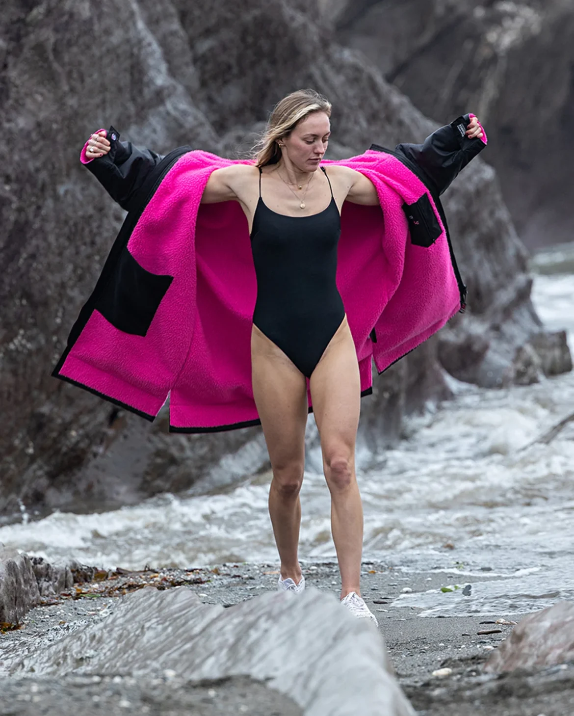 Outdoor Comfort, Redefined – Discover the Power of Dryrobe Changing Robes